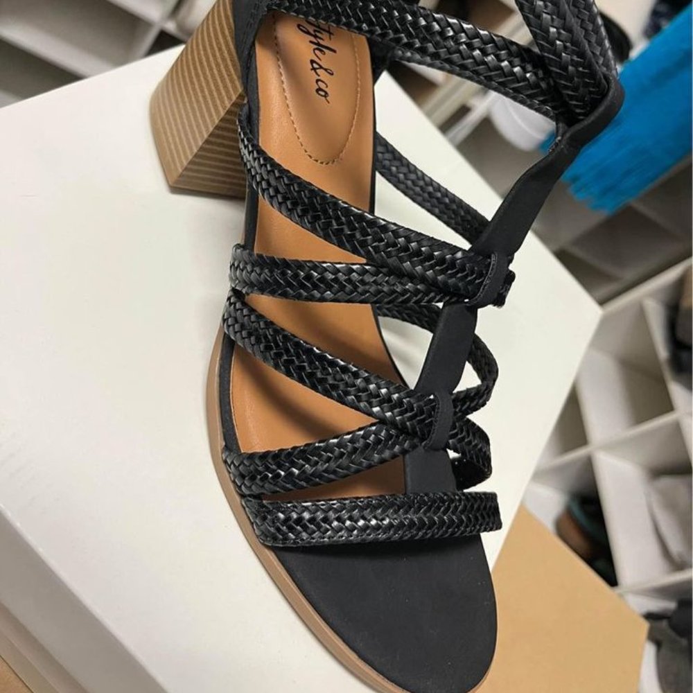 Style & Co 8.5 block heel black sandals